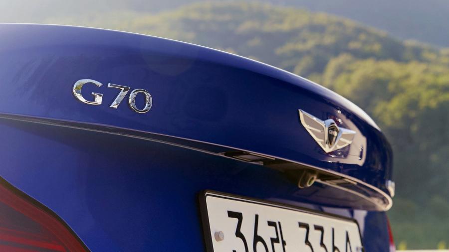 Детали экстерьера Genesis G70 3.3T 2017 года  (KR) (фото 16 из 86)